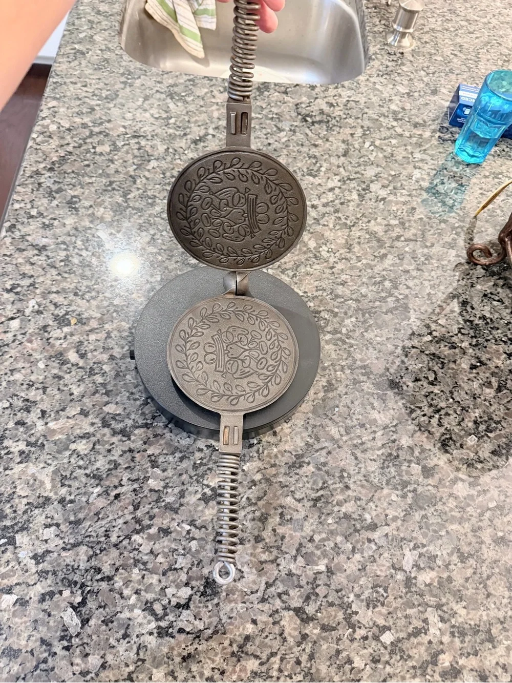 Vintage Wagner Cast Iron Pizzelle/Iron Cookie Press - Dark Gray